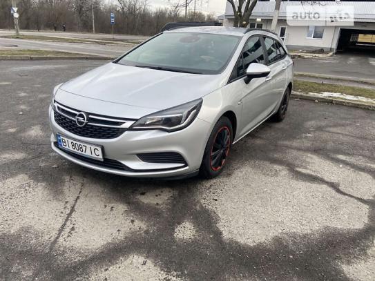 Opel Astra 2017р. у розстрочку