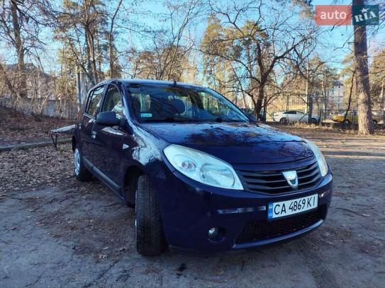 Dacia Sandero
                         2010г. в рассрочку