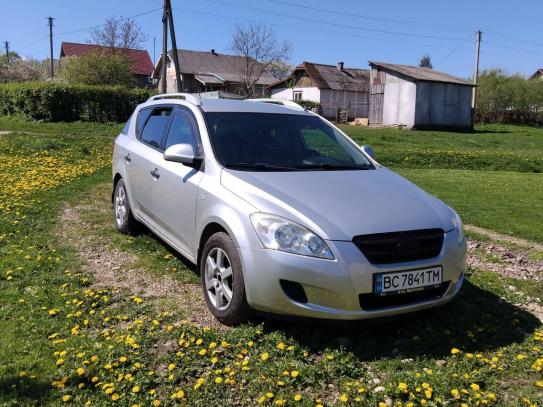 Kia Cee'd
                      2008г. в рассрочку