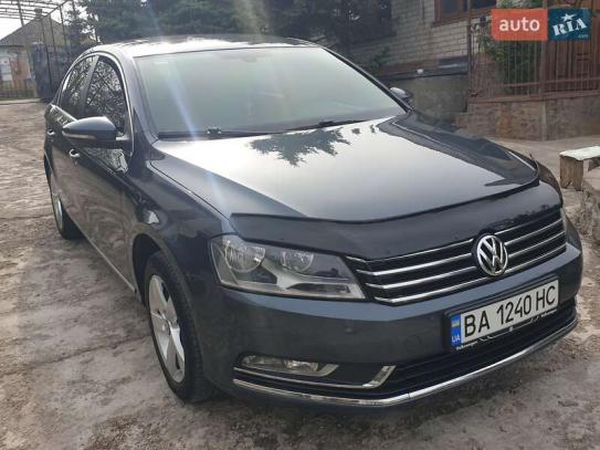 Volkswagen Passat                          2013г. в рассрочку