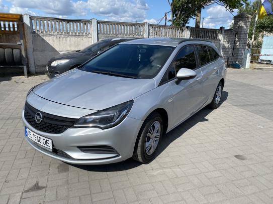 Opel Astra                           2017г. в рассрочку
