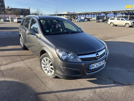 Opel Astra 2010г. в рассрочку