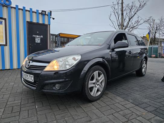 Opel Astra 2010р. у розстрочку