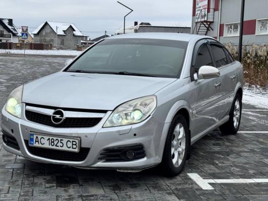 Opel Vectra 2005г. в рассрочку