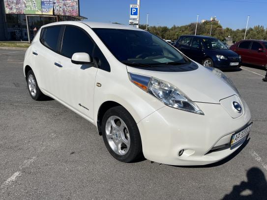 Nissan Leaf 2014г. в рассрочку