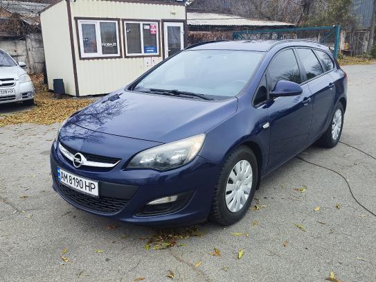 Opel Astra sports tourer 2012г. в рассрочку