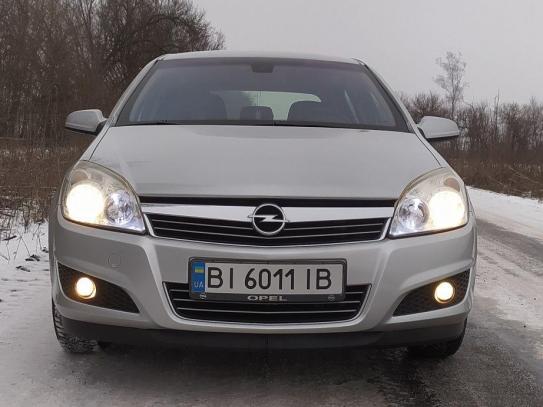 Opel Astra                           2007г. в рассрочку