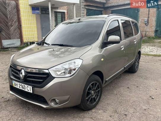 Renault Lodgy                           2015г. в рассрочку