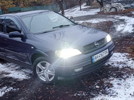 Opel Astra 2002р. у розстрочку