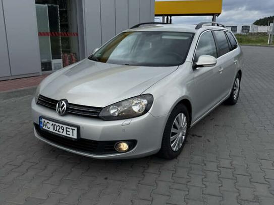 Volkswagen Golf                            2009г. в рассрочку