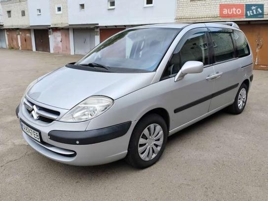 Citroen C8                              2006г. в рассрочку