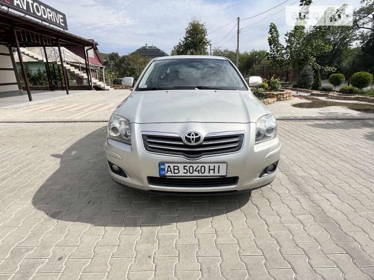 Toyota Avensis 2009р. у розстрочку