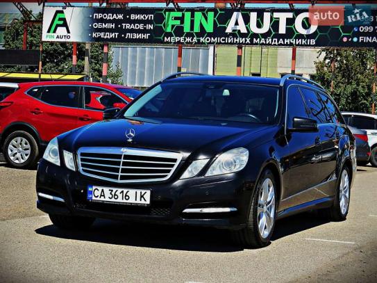 Mercedes-benz E 220 cdi
                       2011г. в рассрочку