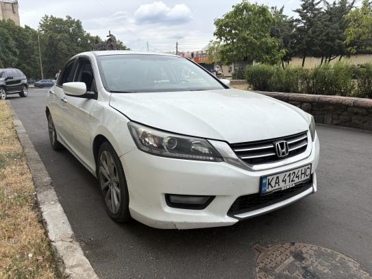 Honda Accord                          2015г. в рассрочку