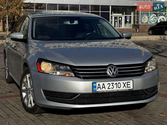 Volkswagen Passat 2013р. у розстрочку