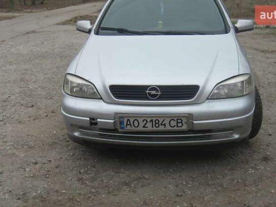 Opel Astra                           2003г. в рассрочку