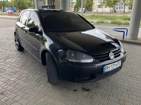 Volkswagen Golf                            2005г. в рассрочку
