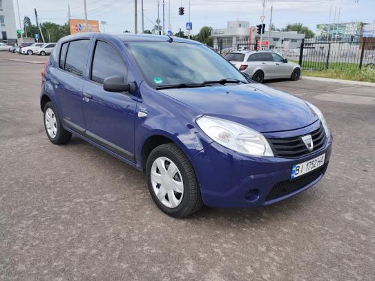 Dacia Sandero                         2008г. в рассрочку