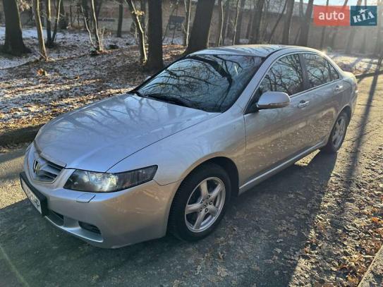 Honda Accord                          2004г. в рассрочку