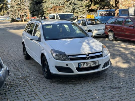 Opel Astra station wagon 2005г. в рассрочку