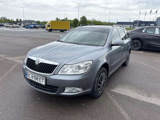 Skoda Octavia                         2012г. в рассрочку