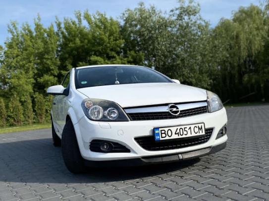 Opel Astra gtc
                       2009г. в рассрочку