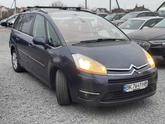 Citroen C4 picasso 2010г. в рассрочку