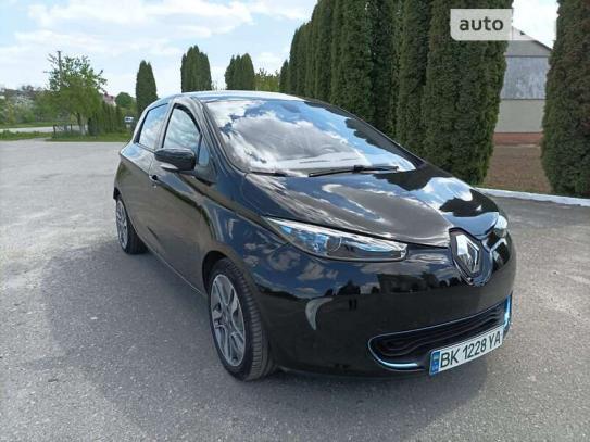 Renault Zoe                             2013г. в рассрочку