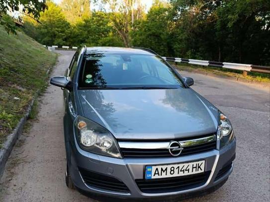 Opel Astra                           2007г. в рассрочку