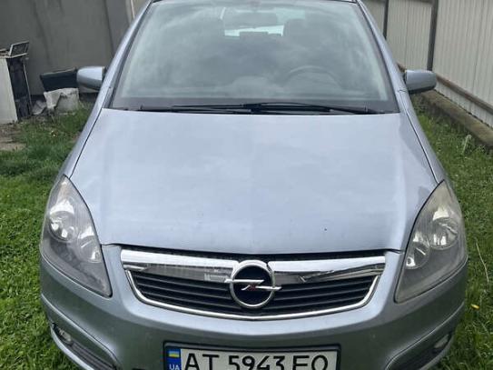 Opel Zafira 2007р. у розстрочку