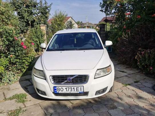 Volvo V50 2010р. у розстрочку