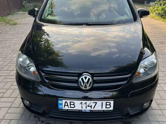 Volkswagen Golf plus 2006р. у розстрочку