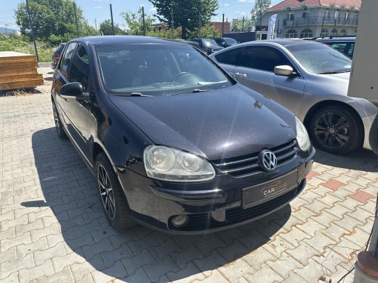 Volkswagen Golf                            2007г. в рассрочку