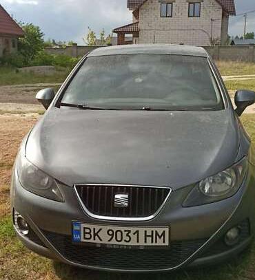 Seat Ibiza                           2012г. в рассрочку