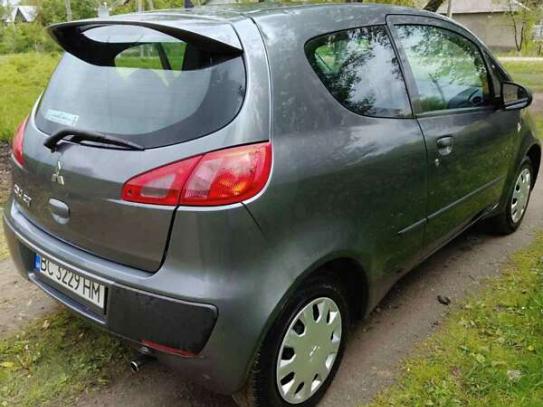 Mitsubishi Colt                            2005г. в рассрочку