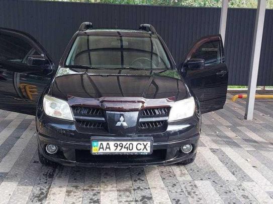 Mitsubishi Outlander
                       2007г. в рассрочку