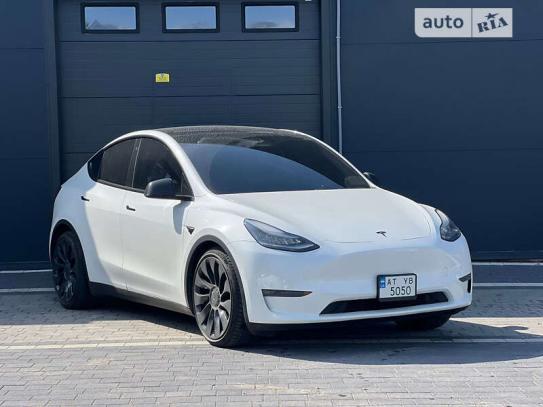 Tesla Model y 2020р. у розстрочку