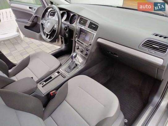 Volkswagen E-golf                          2015г. в рассрочку