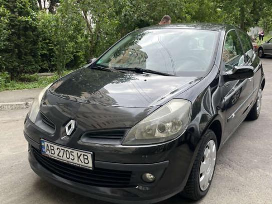 Renault Clio                            2006г. в рассрочку