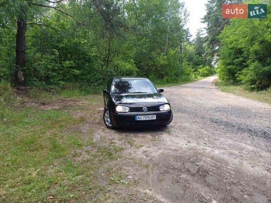 Volkswagen Golf
                            2000г. в рассрочку