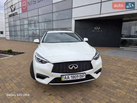 Infiniti Q30
                             2017г. в рассрочку