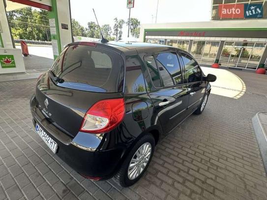 Renault Clio
                            2009г. в рассрочку