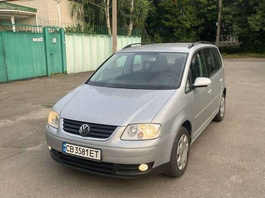 Volkswagen Touran
                          2005г. в рассрочку