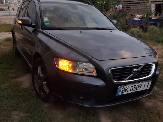 Volvo V50                             2009г. в рассрочку