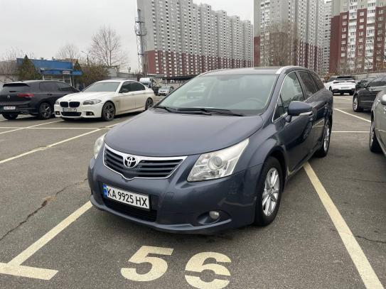 Toyota Avensis 2011г. в рассрочку