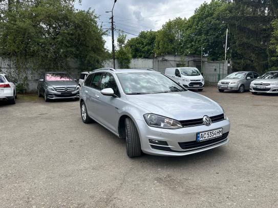Volkswagen Golf                            2015г. в рассрочку