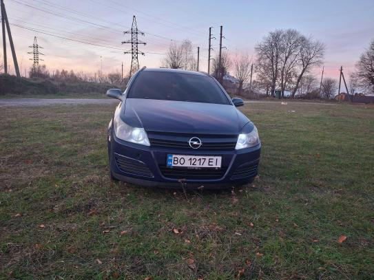 Opel Astra 2005р. у розстрочку