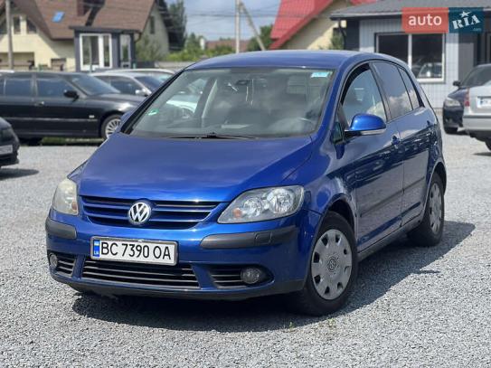 Volkswagen Golf
                            2005г. в рассрочку