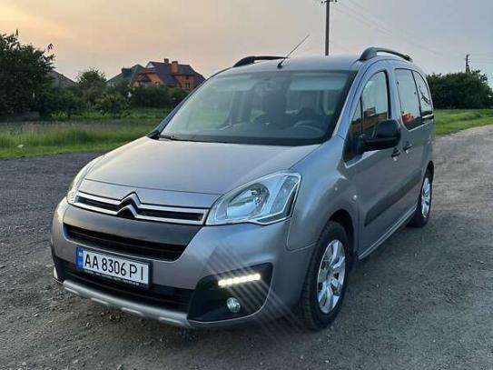 Citroen Berlingo
                        2015г. в рассрочку