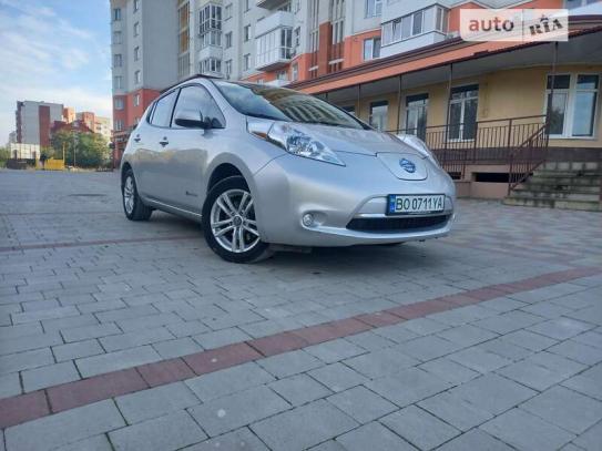 Nissan Leaf 2014г. в рассрочку